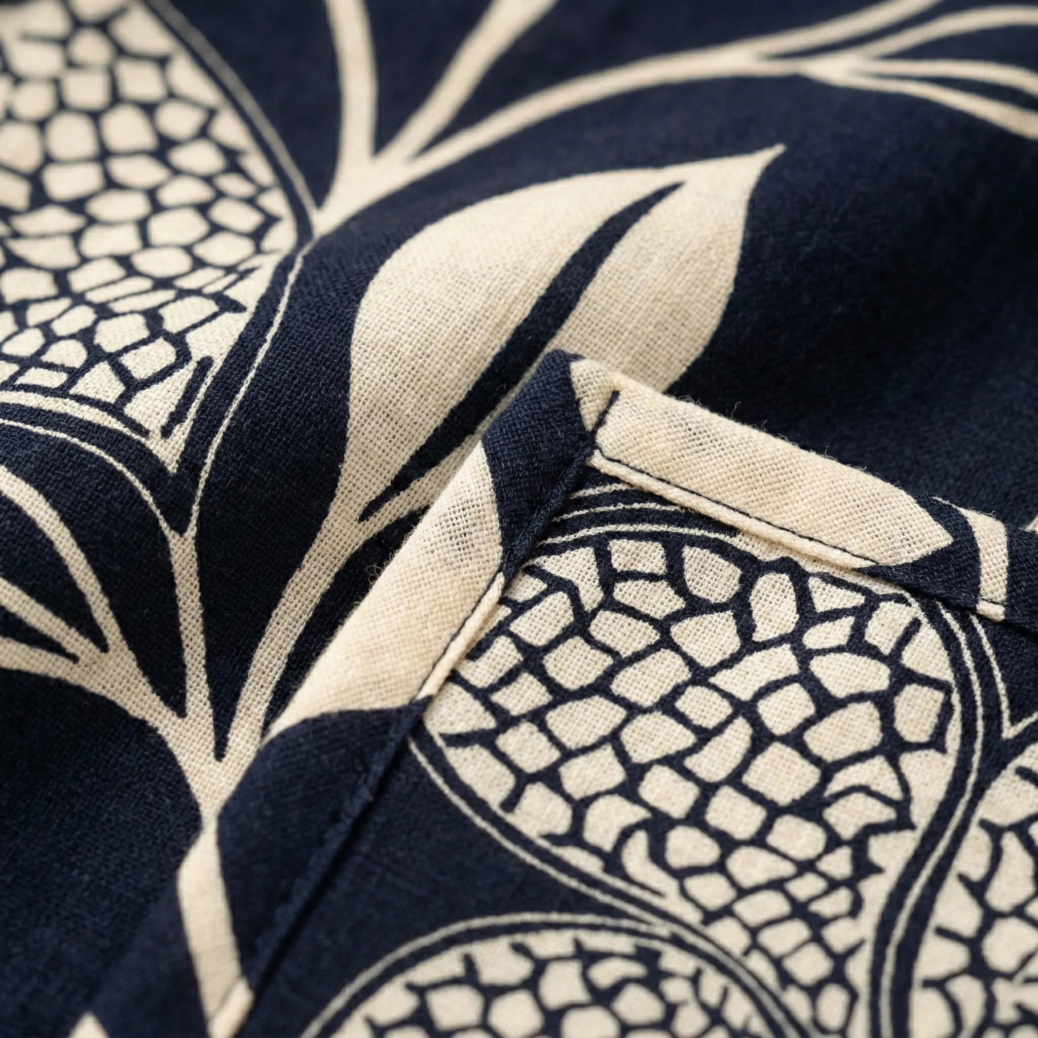 Jhabhla with Shoulder Button - Black Print